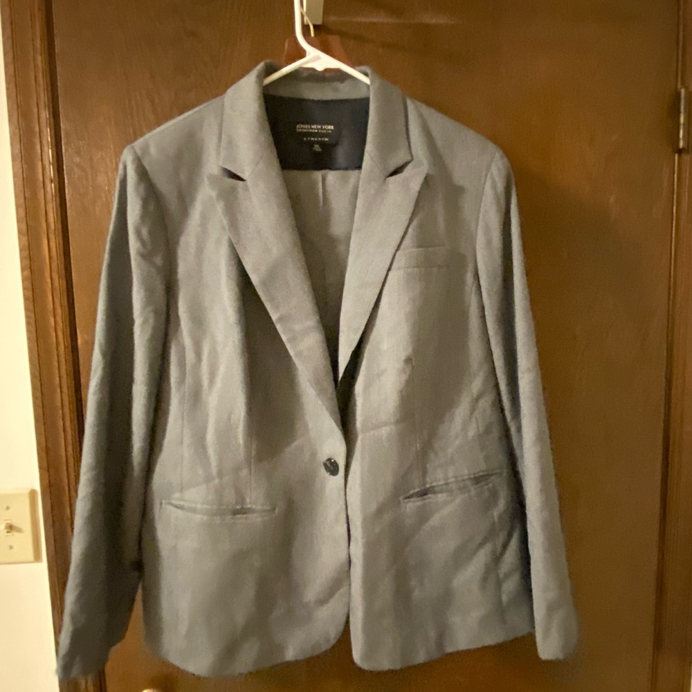 Jones New York women’s blue pantsuit